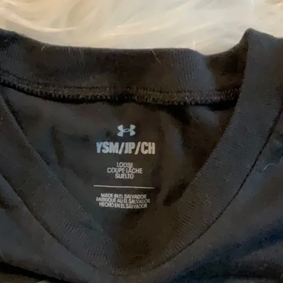 Under Armour Black Short Sleeve Tee Casual Wear - Picture 2 of 3